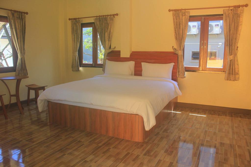 Hotel Baan Mek Lom Khao Lak Exterior foto