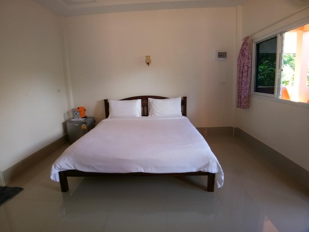 Hotel Baan Mek Lom Khao Lak Exterior foto